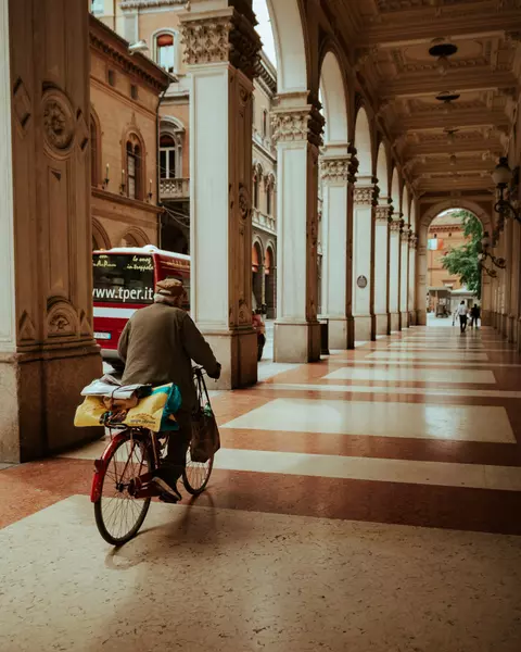 Galleria Accursio, 40121 Bologna BO, Italy