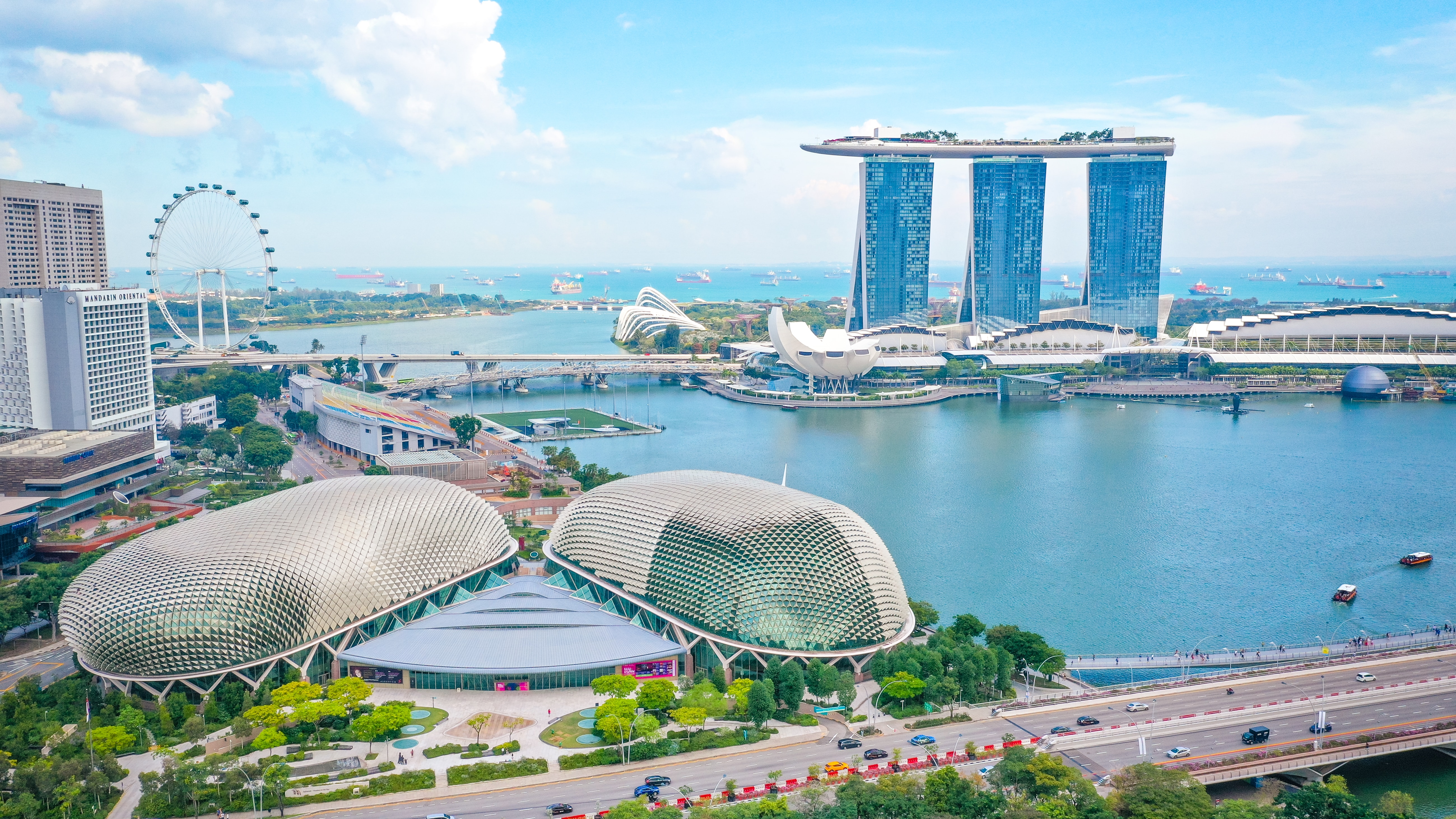 Park Along Singapore Flyer