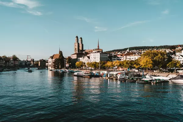 Bahnhofplatz, 8001 Zurich, Switzerland