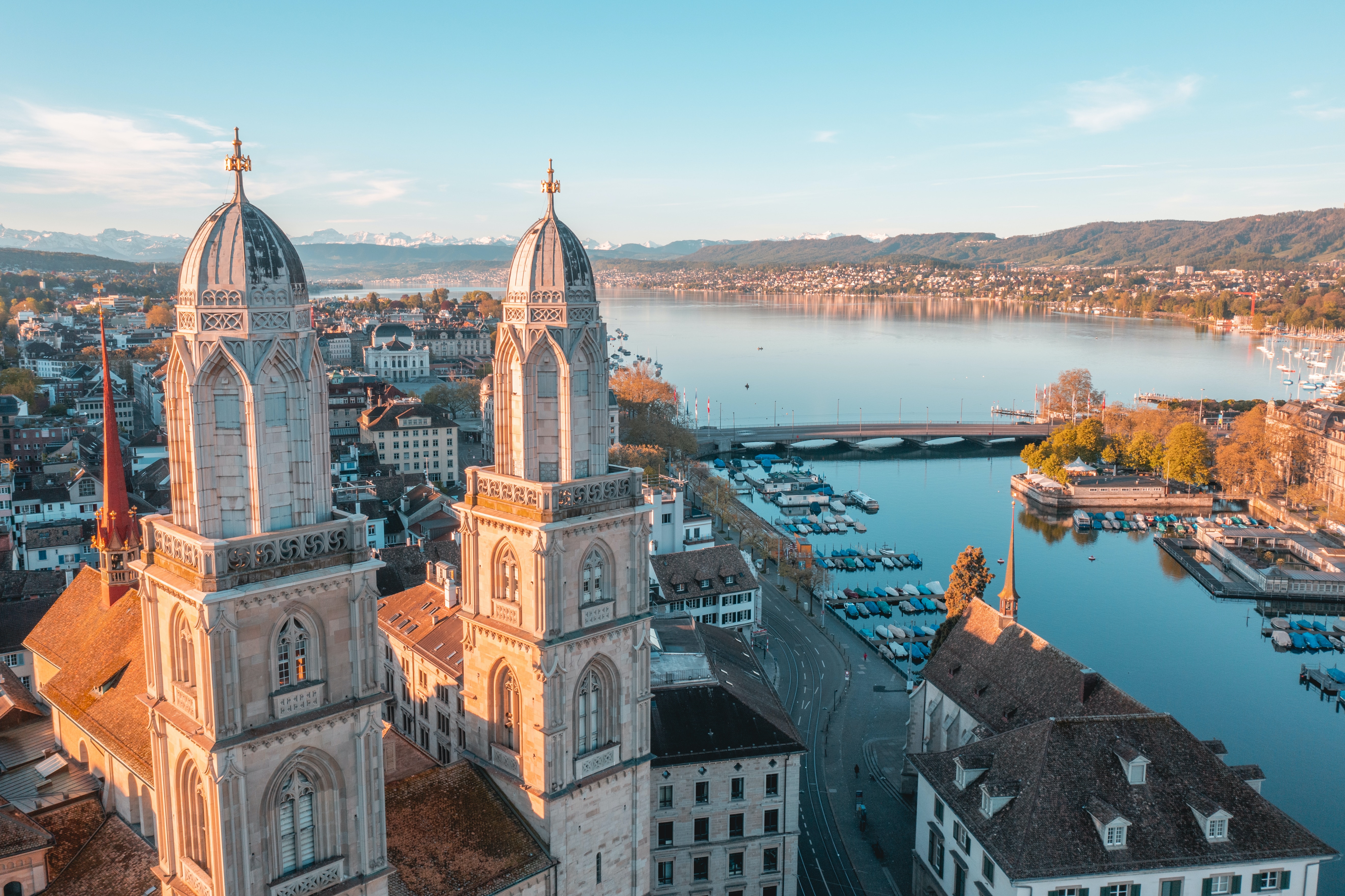 Bahnhofplatz, 8001 Zurich, Switzerland