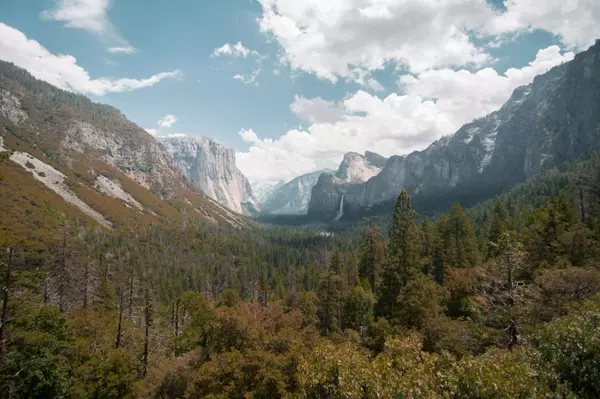 Tunnel View