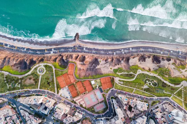 Malecón L. Cisneros, 15074 Miraflores, Peru